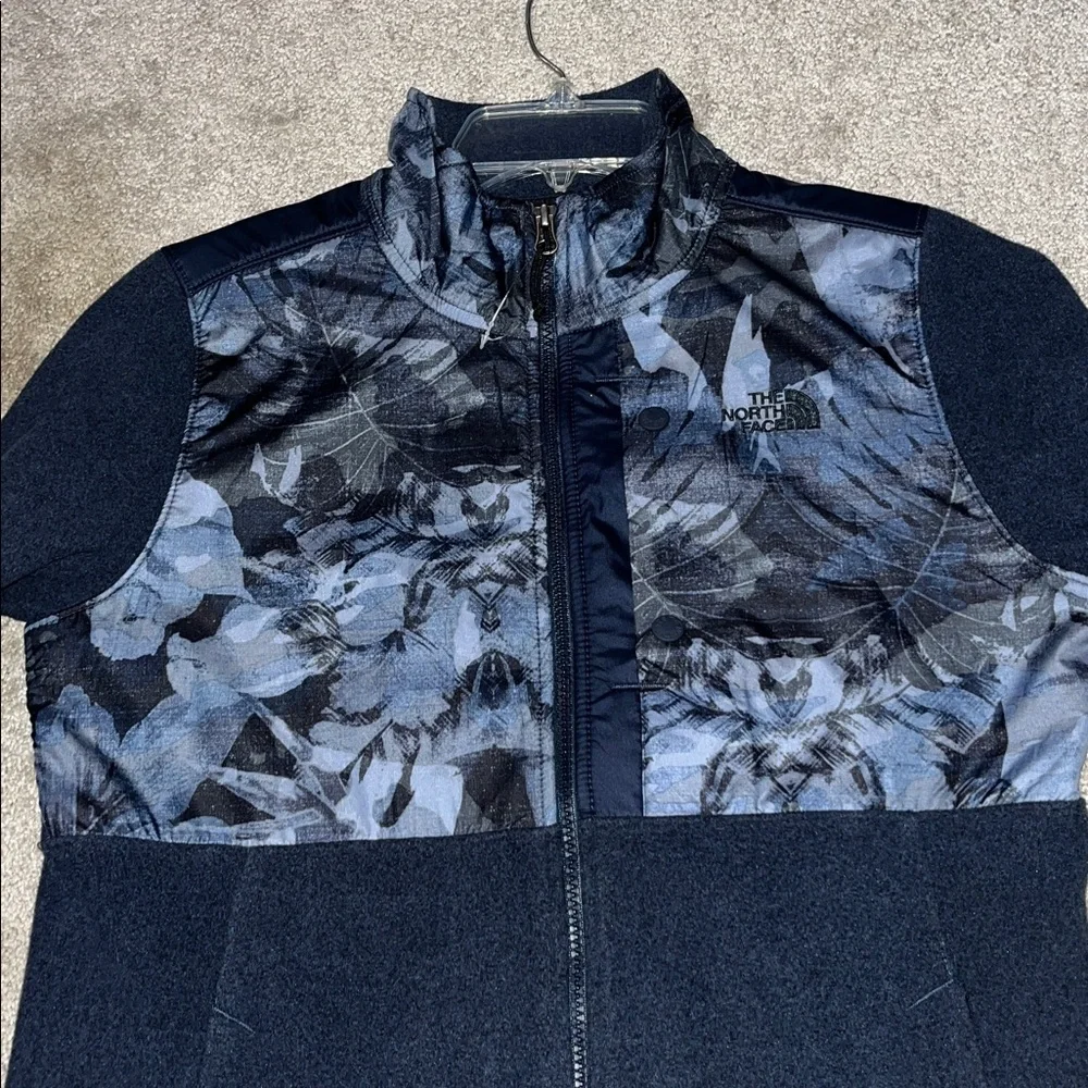 The North Face 200 Tundra Denali fleece jacket in Blue floral camo Size M - Picture 8 of 12